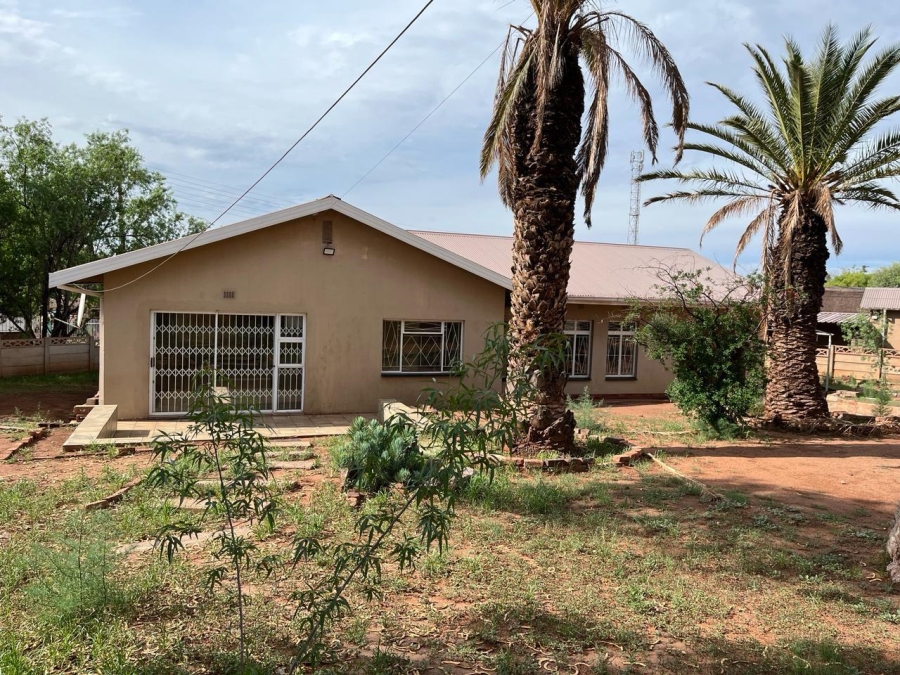 3 Bedroom Property for Sale in Postmasburg Northern Cape